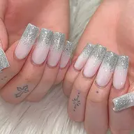 ミニモ前日当日予約限定‼️チップ長さ出し‼️長さ自由(最大1枚MAX程)オフなし💅🏻ワンカラーorラメグラ