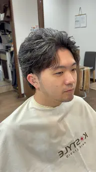 【白髪が気になる方歓迎!! 】カラー、シェービング、シャンプー、ブロー
