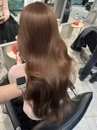 ✨ダメージ最小限で明るさ最大限!ブリーチなしでダブルカラー✨¥7000