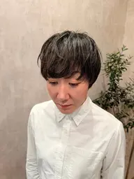 【新メニュー】❣️脱白髪染めカラー＋白髪ぼかしハイライト＋スクテ最先端頭皮保護❣️¥18700