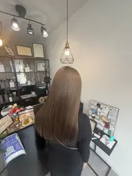 【自分史上最高の艶髪を♥】ダメージレスグロスストレート+トリートメント ※ロング料金あり