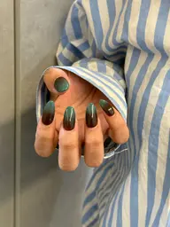 ベース有グラデーションネイル💭💫