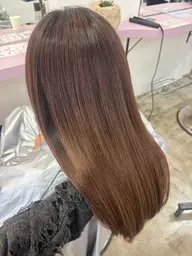 【夏の頭皮のベタつき匂いなくす‼️】地肌ケアシャンプートリートメント➕ヘッドスパ✨🩵