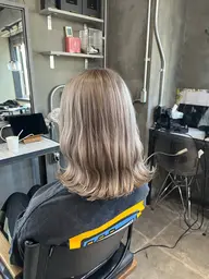 <ブリーチ👌🏻⸝⋆>🌈ダブルカラー➕1step トリートメント𓈒𓏸︎︎︎︎