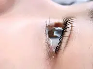【まつ毛パーマ】🌸根本立ち上げパリジェンヌラッシュリフト🌸(上のみ)美容液付。