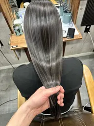ハイライト➕カット🐣【ブリーチ一回】コタトリートメント付き🌟ストレート仕上げorコテ巻き仕上げ💁♂️