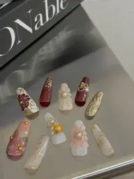 ネイルチップ(成人式・お休みの日などにお使い下さい✨)