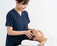 眼精疲労、頭痛に効果的‼️眼精疲労回復鍼+頭皮鍼+ヘッドマッサージの3点セット😳‼️