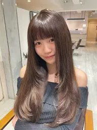 9月11日金曜日レイヤーカット（鎖骨下ロングのみ）トリートメント付き　10時​〜​、13時​〜​