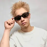 『ブリーチの方はこちら❗️』 ブリーチ1回+オンカラー👱🏻♂️🧑🏼🦱🔥+¥3,300で眉毛WAX付き🔥