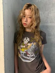 《☀️夏ハイトーンしましょ☀️》（ロングの方限定）リタッチ＋オンカラー＋トリートメント（ホームケア付き🏡）