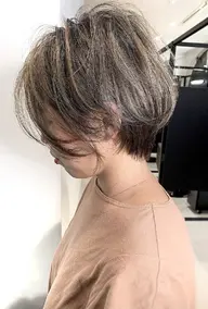 【ショートにさせて頂くモデル大募集✨ 現状ショートでもOK!】日時は要相談⏳料金86%OFF‼️カット+ハイライトカラー