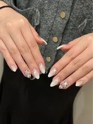 オフ込み120分つけ放題コース⭐︎お時間内にできるデザインになります⭐︎(目安6〜10本アート)
