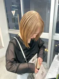 🎀 リタッチブリーチ【前回のブリーチから2ヶ月以内】+オンカラー+トリートメント🎀〜過去の履歴ご相談ください〜