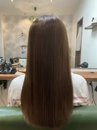 【歴15年以上のベテランスタイリストが担当で安心！】カット+全体カラー