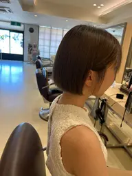 ショートカット➕艶カラー