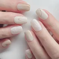 シンプル 🎀 持ち込みデザインネイル💅(デザイン4本)💋