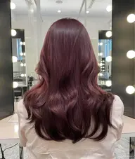 光沢のある艶々暖色系カラー🩷🫧＋サラツヤつるんな髪質改善トリートメント❣️🍇👑