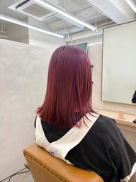 ブリーチ、ダブルカラー（デザインカラー要相談）立体感や動きが出ることでトクベツなカラーになります❣️普段できない色も😊