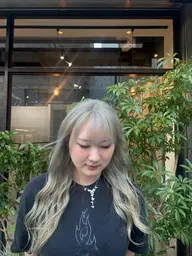 ブリーチリタッチカラー