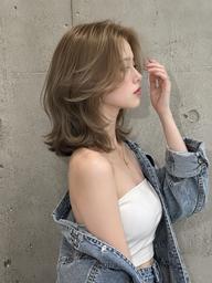 ミディアムヘアカット