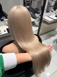 【 人気𝐍𝐨.𝟑✨】🌺 トリプルカラー( ケアブリーチ2回+カラー )+2step treatment 🌺