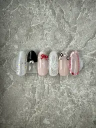 ワンカラー + 1本アート🎨✨