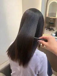 【ReFaファインバブル VEENA】🌺カット➕艶髪ストレート(縮毛矯正)➕髪質改善トリートメント🌺