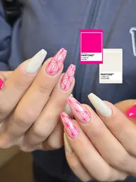 【持ち込みok】4本デザイン💙