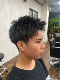 メンズカット+シャンプー+スタイリング インスタから予約して頂けると無料にできます!