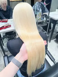 ✨🧡ミニモ限定🧡✨【リタッチも🉑】傷ませないケアブリーチ+カラー+髪質改善トリートメント
