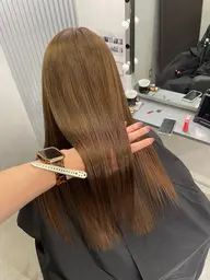 ワンカラー+カット+トリートメント レディースのみ