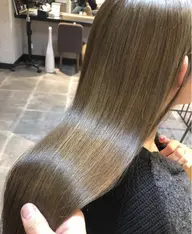 【乾燥対策❤️】超自然‼️低ダメージ柔らか縮毛矯正✨+最新PARABOトリートメント+カット🌈✨