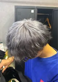 ケアブリーチ+シルバー系カラー⛓️🩶+トリートメント🧴
