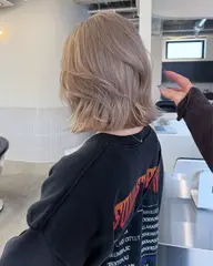 【ブリーチメニュー👩🏼🎼】全頭ブリーチ1回+ケアカラー+クイックトリートメント🪽
