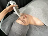 ＼9月オープン記念割引／【高周波リフトアップケア✨】ハリ・弾力&フェイスラインケアに💆‍♀️