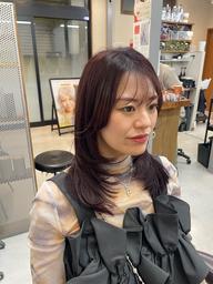 動きと抜け感をつくるレイヤーカット