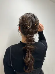 ○ヘアアレンジ○(アップスタイル・ハーフアップ・編み下ろし)早朝料金30分毎で+¥550