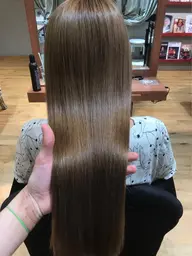 【似合うヘアスタイルにお悩みの方に💛】似合わせ小顔カット×Aujuaトリートメント⭐
