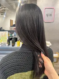 【髪のうねりが気になる方へトリートメントケア付き】🫧コスメストレート＋ベーシックトリートメント🫧