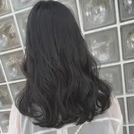 就活生応援カラー💪🏻お客様に合わせた暗髪カラー✨市販の黒染めと違い、ダメージレス❣️安心❣️