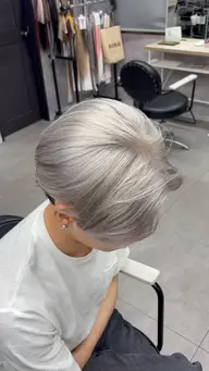 🌈トリプルカラー🌈ケアブリーチ2回+カラー+高保湿トリートメント🫧