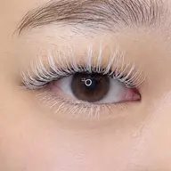 【🤍儚げeye🪽】抜け感↑ボリュームホワイトまつげ80束
