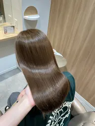 【25歳以下の女性限定】似合わせカット+美髪矯正ストレート〇シャンプーブロー込〇ロング料金あり(+770)
