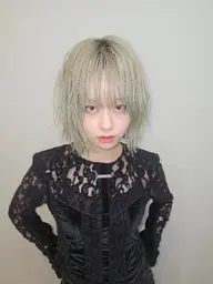 カット＋ケアブリーチ+艶カラー+TOKIOトリートメント🌹