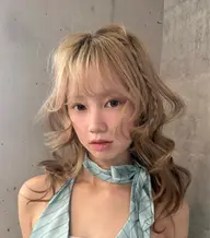 《☀️夏ハイトーンしましょ☀️》(ミディアムの方限定)リタッチ＋オンカラー＋トリートメント(ホームケア付き🏡）