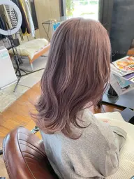 カラーのみ⇨光発色かつ色持ち抜群カラーでなりたい自分に⭐︎