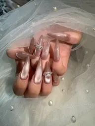 gel-x長さ出し両手1〜4本アート、フレンチ、グラデーション、持ち込みデザイン❣️(パーツ代別途¥220〜)