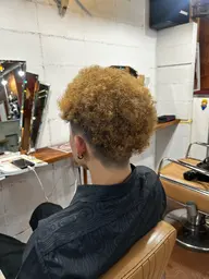 一度はやってみたいアフロパーマ🧑🏽‍🦱カット込み‼️