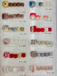 【オフ無】フット華やかデザインネイル🎀💅🏻🪽🫧